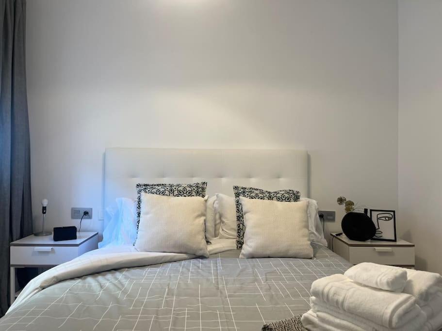 Rent4 Malaga Lyli Apartment