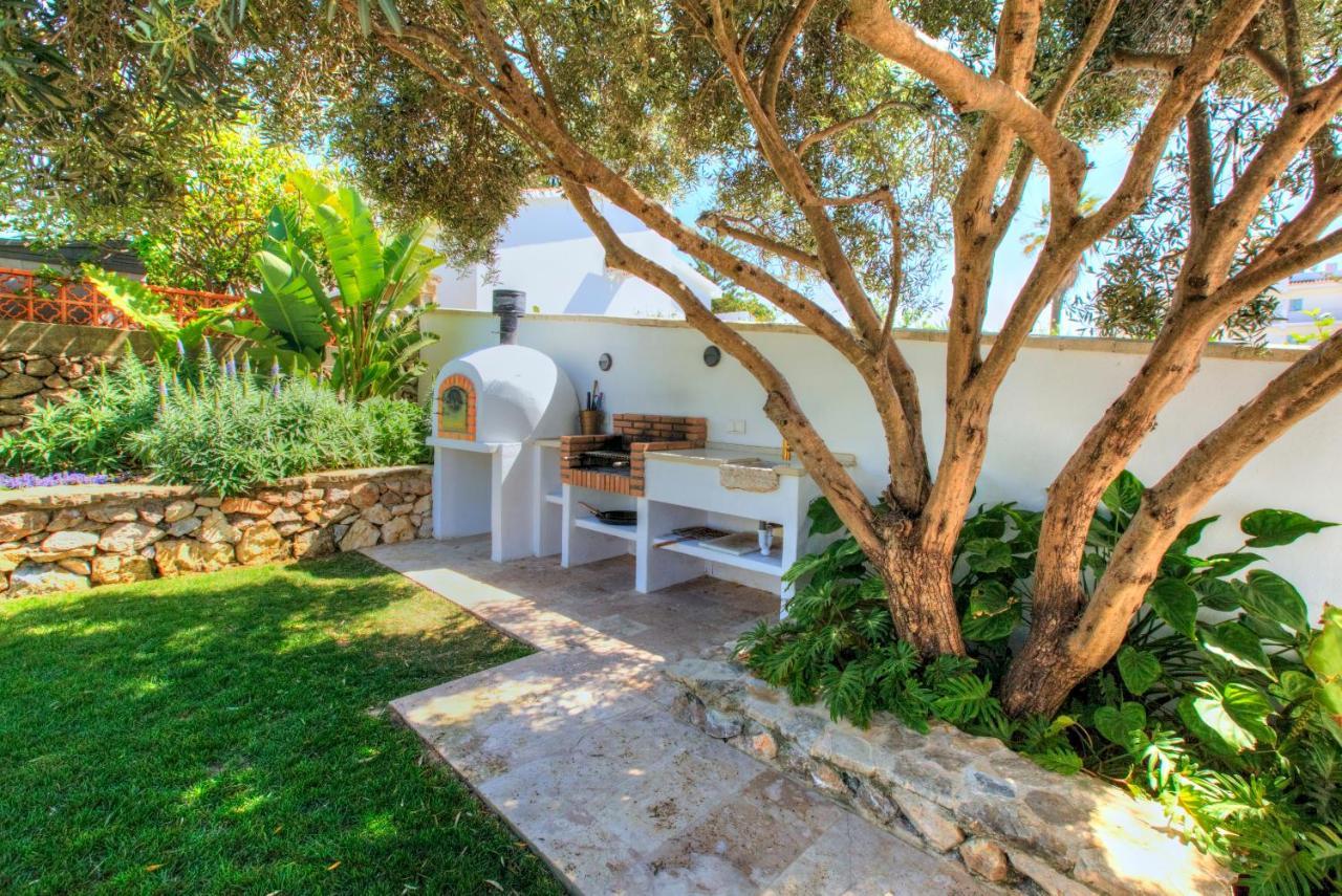 Mas Tranquila - A Stylish With Pool 150 M From The Villa