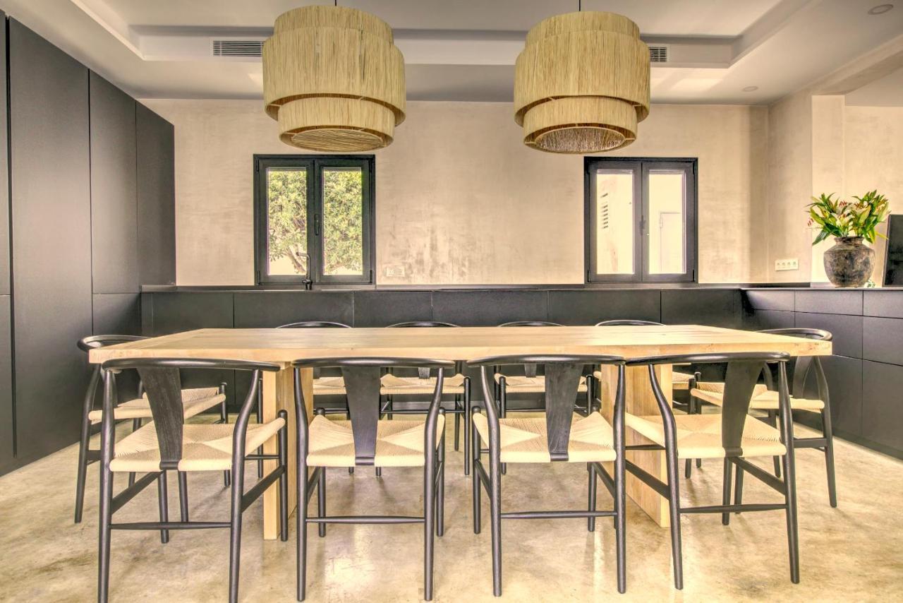Villa Mas Tranquila - A Stylish With Pool 150 M From The