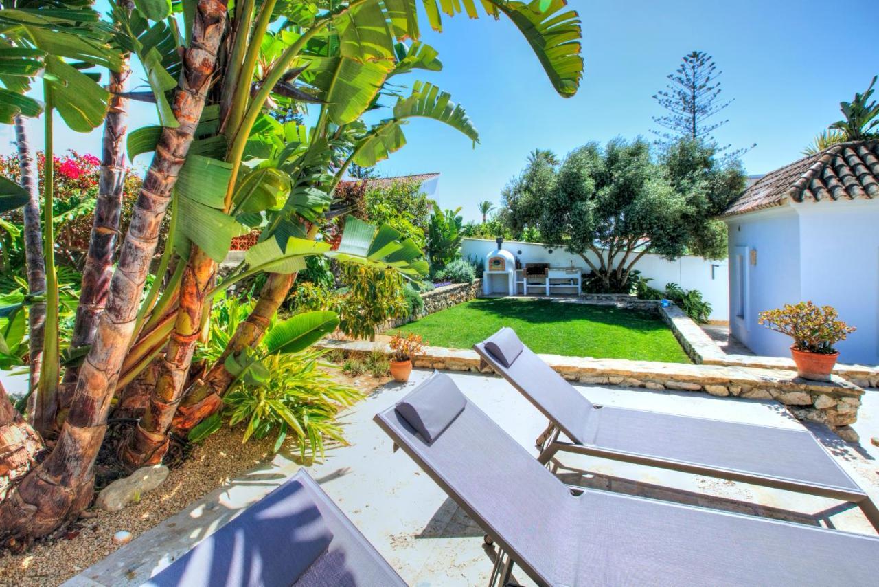 Mas Tranquila - A Stylish With Pool 150 M From The Villa *