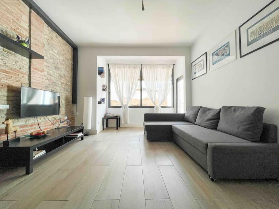 @hostourist Bcn Fira Granvia Plaza Europa-justicia