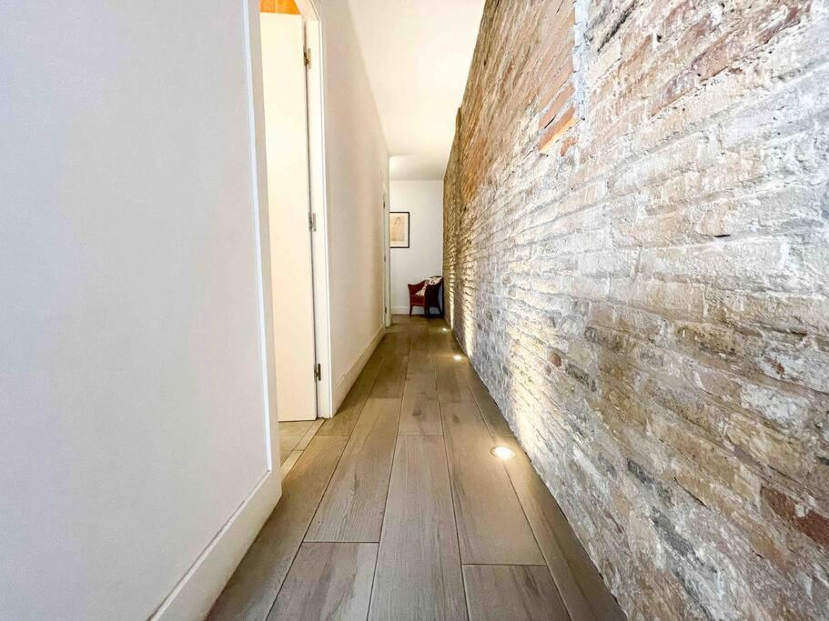 @hostourist Bcn Fira Granvia Plaza Europa-justicia *