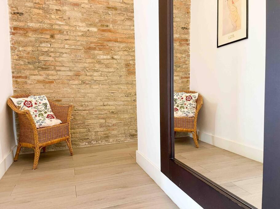 @hostourist Bcn Fira Granvia Plaza Europa-justicia *