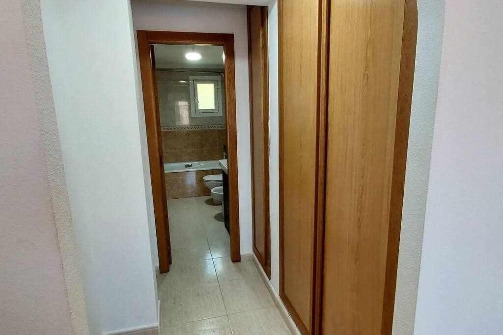 Agradable Con Piscina Privada Villa