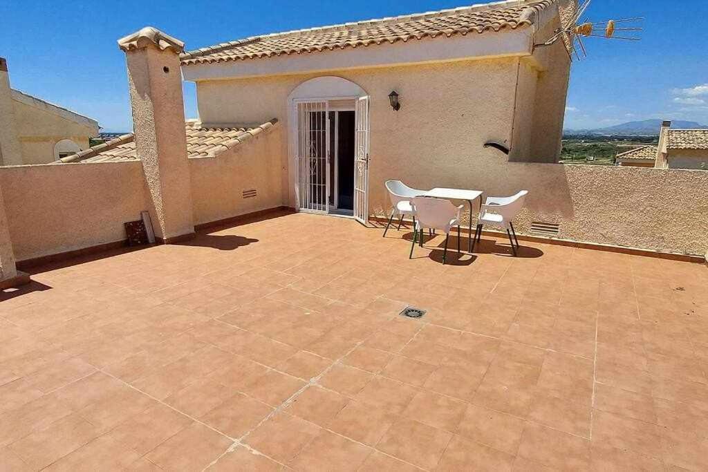 Agradable Con Piscina Privada Villa
