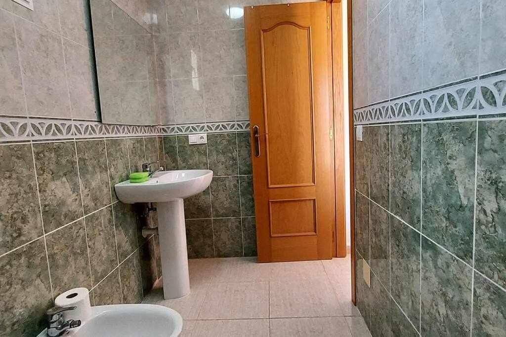 Agradable Con Piscina Privada Villa *