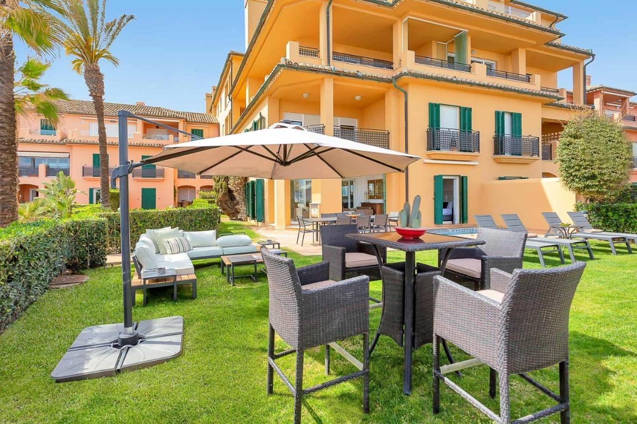 Yolo Spaces - - Puerto Boutique Sotogrande