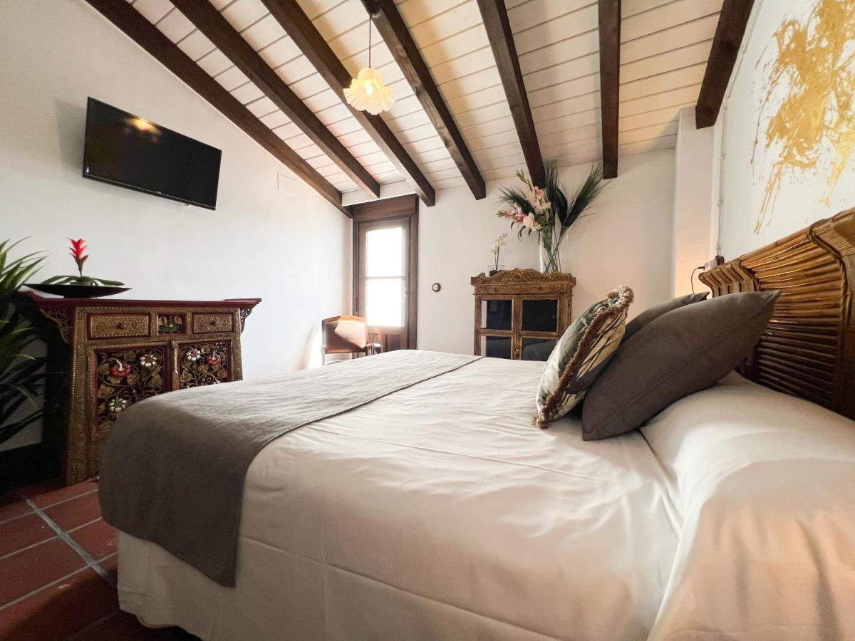 Country house On Acebuchal 23 *