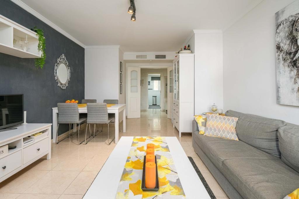 Apartamento Beautiful Two Bedroom With Pool Fuengirola