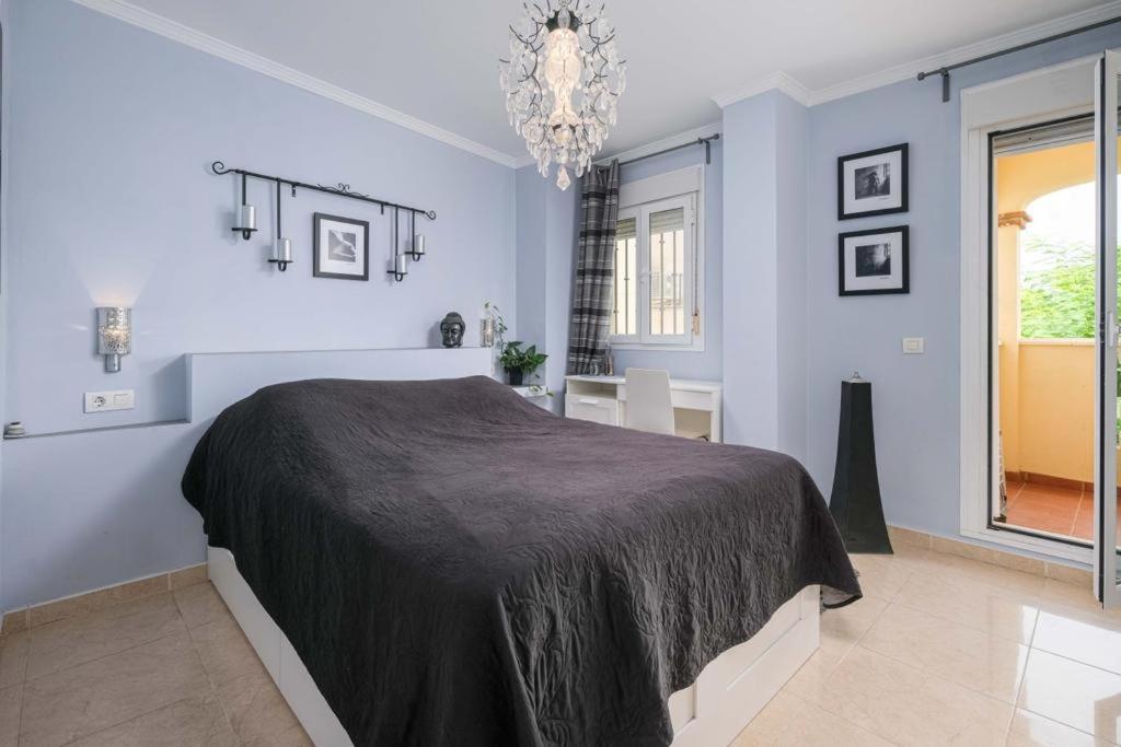 Beautiful Two Bedroom With Pool Apartamento