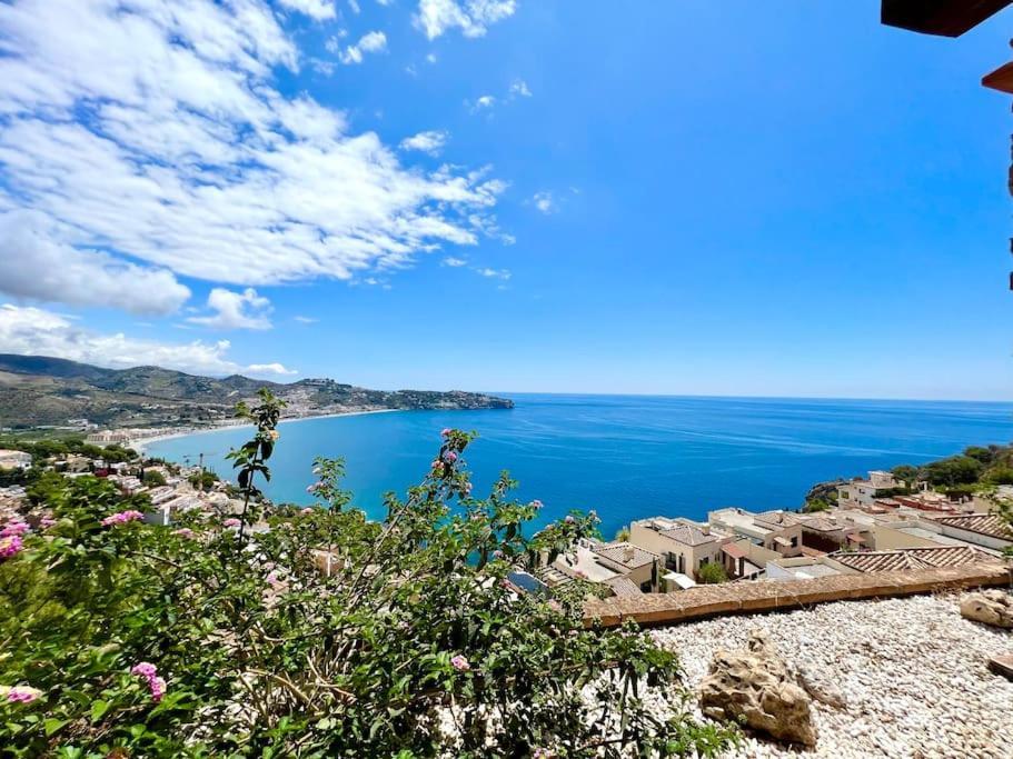 Chalet Tropical Bay Views *