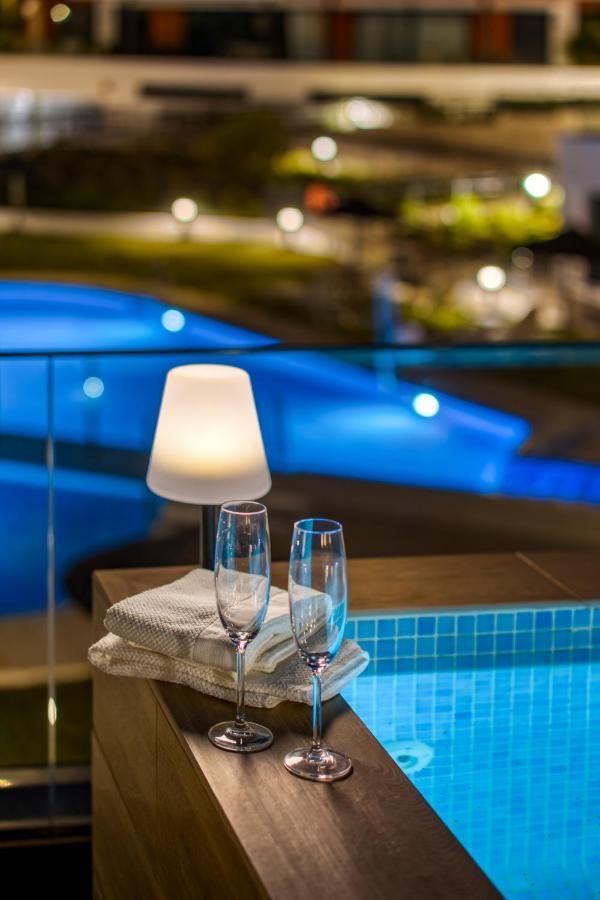 Apartment Stunning Penthouse W Private Pool In El Higueron By Costarentals - Ref 178