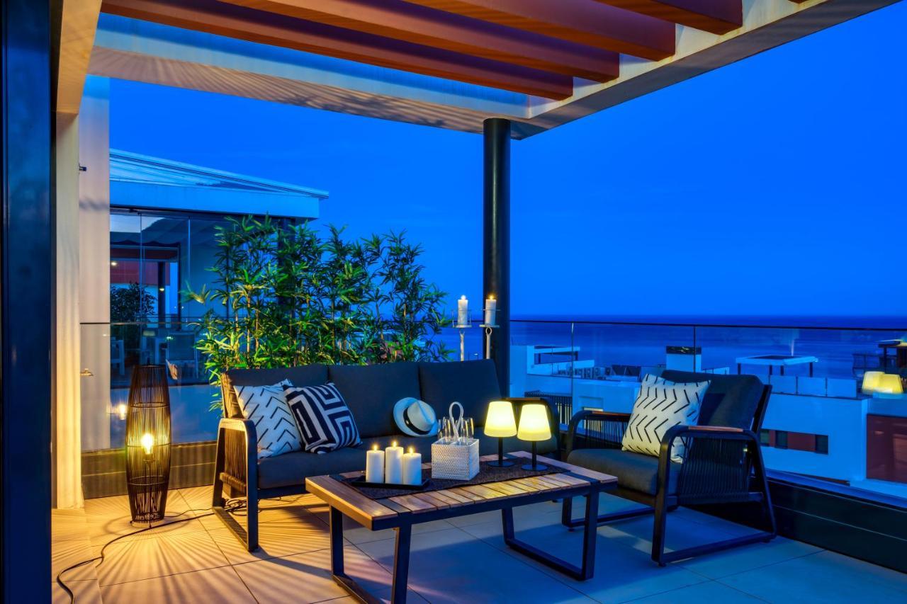 Apartment Stunning Penthouse W Private Pool In El Higueron By Costarentals - Ref 178 *