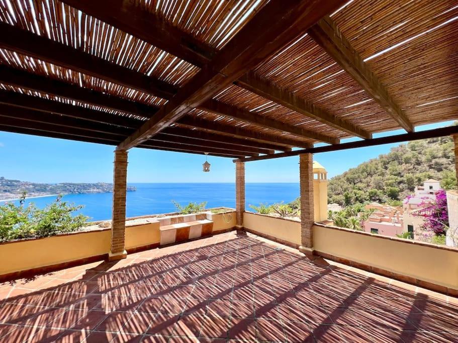 Villa Chalet Tropical Bay Views *