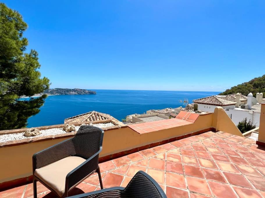 Chalet Tropical Bay Views *