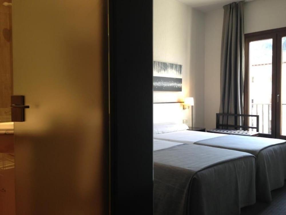 Maciá Plaza Hotel 2*