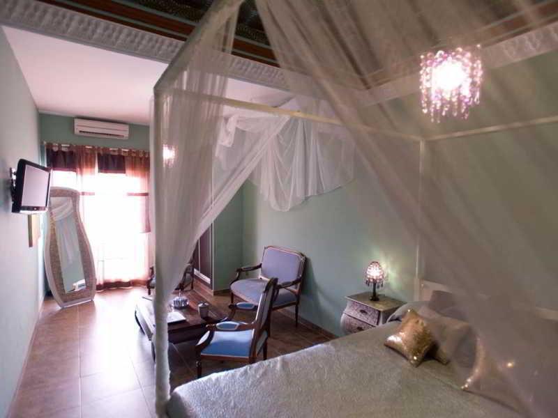 Hospederia Almundo By Alexandra Realty 2*