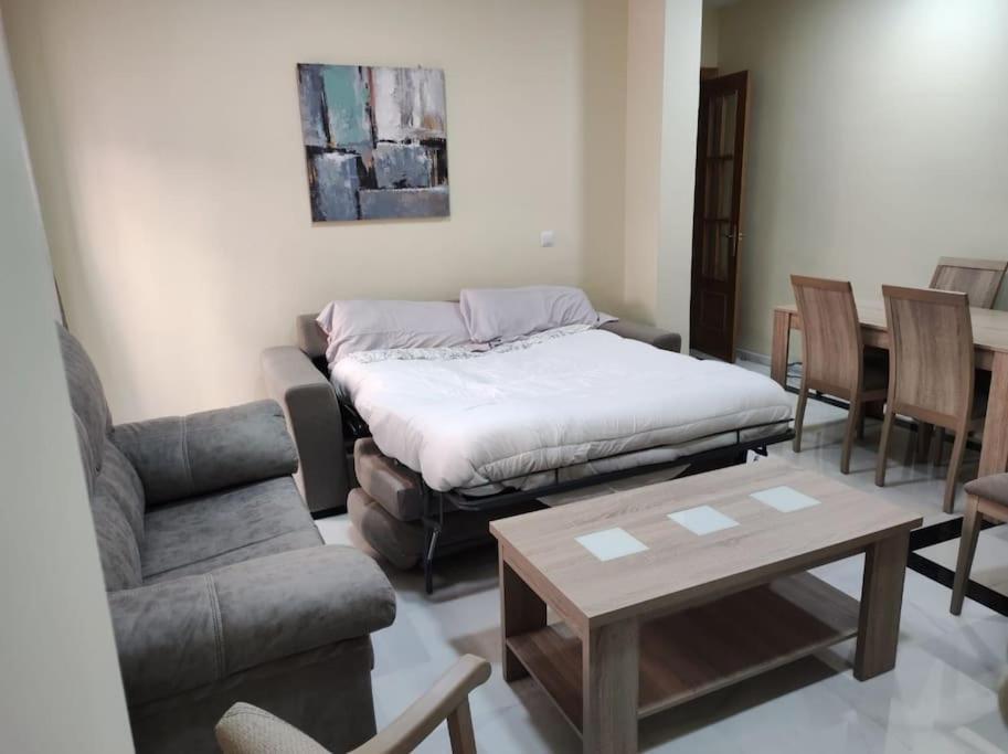 Apartment Vibora, 2 Plazas De Garaje, Lucena