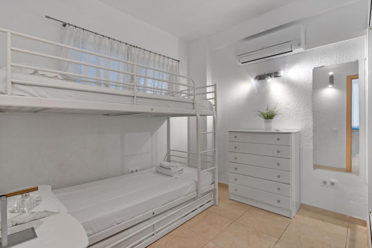 Apartamento Seaview With Pool In By Costarentals - Ref 186