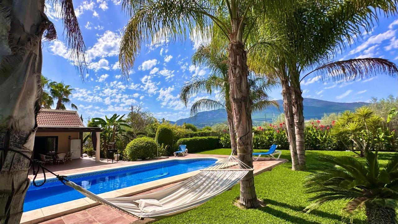 Erythrina Villa *