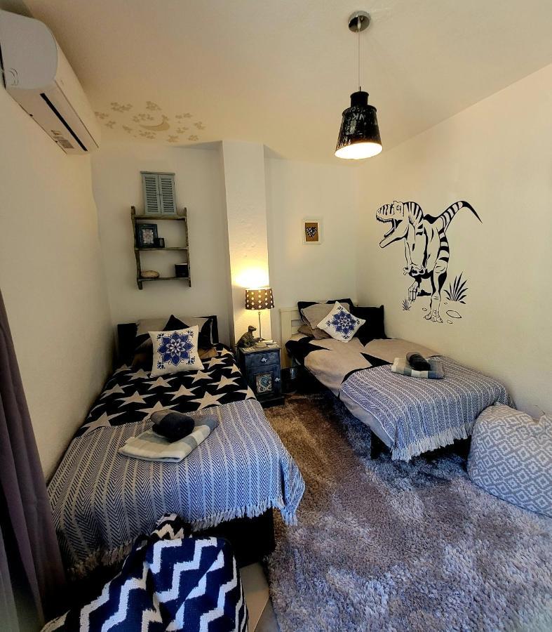 Village Penthouse Apartment, 2 Bedrooms, Stunning Views, Swimming Pool !! Benahavis