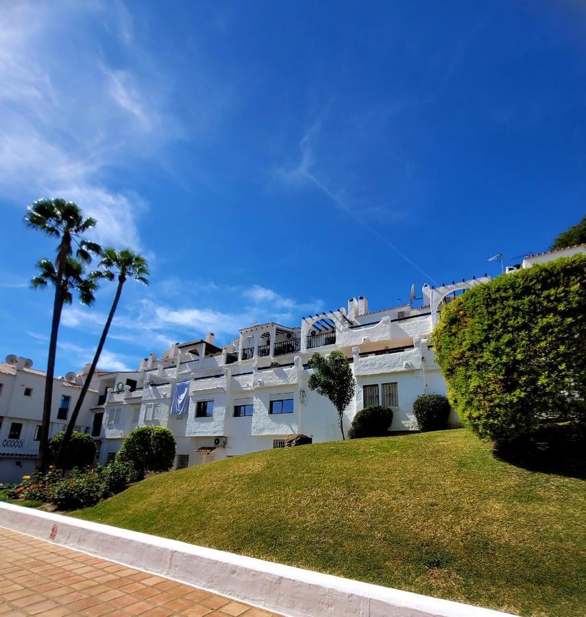 Apartment Village Penthouse Apartment, 2 Bedrooms, Stunning Views, Swimming Pool !! *
