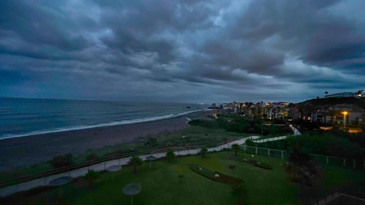 Exclusive Luxury Frontline Penthouse Del Mar - Estepona Casares
