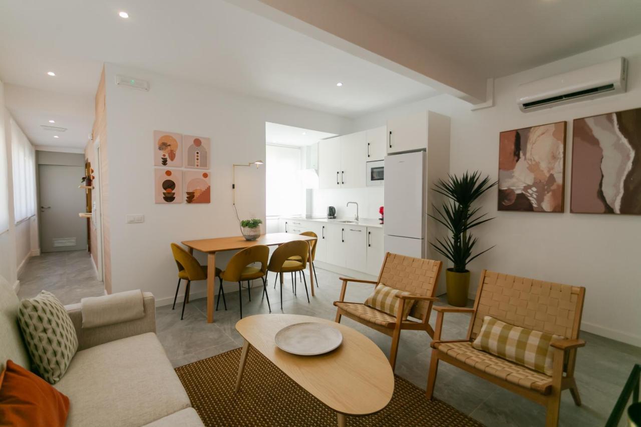 Lujoso Con Piscina Compartida 3 Apartamento Sevilla