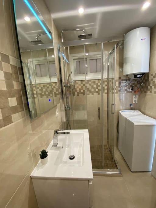 Apartamento Acogedor Estudio C/ Vistas Al Mar, Recepcion 24 Hs