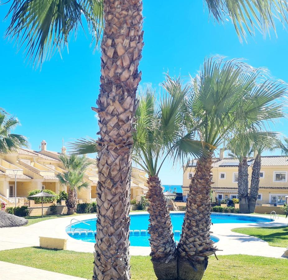 Casa En Punta Prima Holiday home