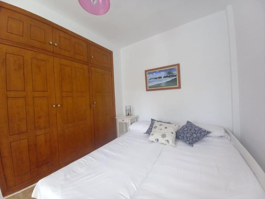 Awesome Cozy Bungalow , Pool Open From June To September Сasa de vacaciones *