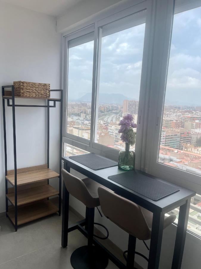 Sky Views In Centre Apartment *