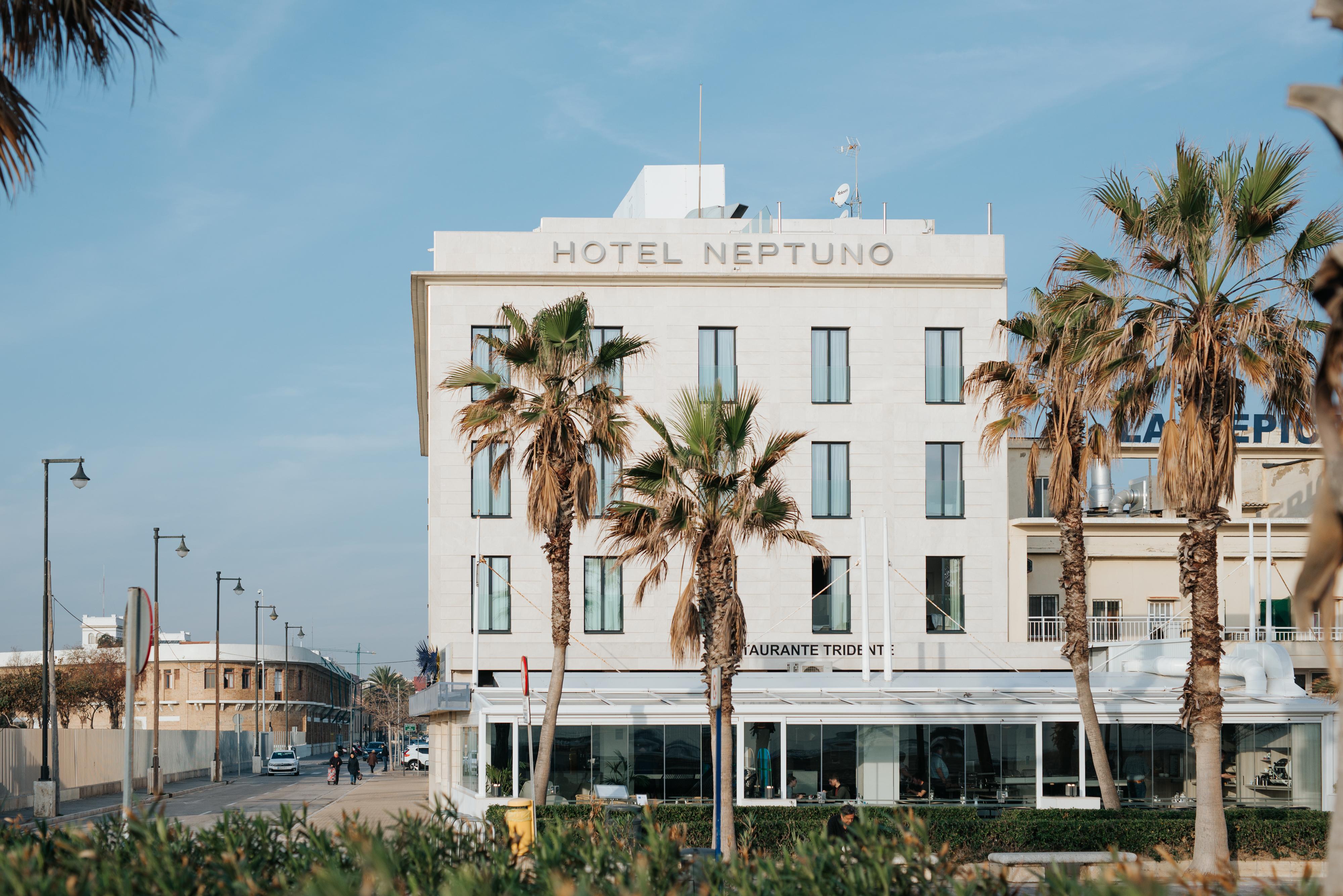 Neptuno Playa & 4*