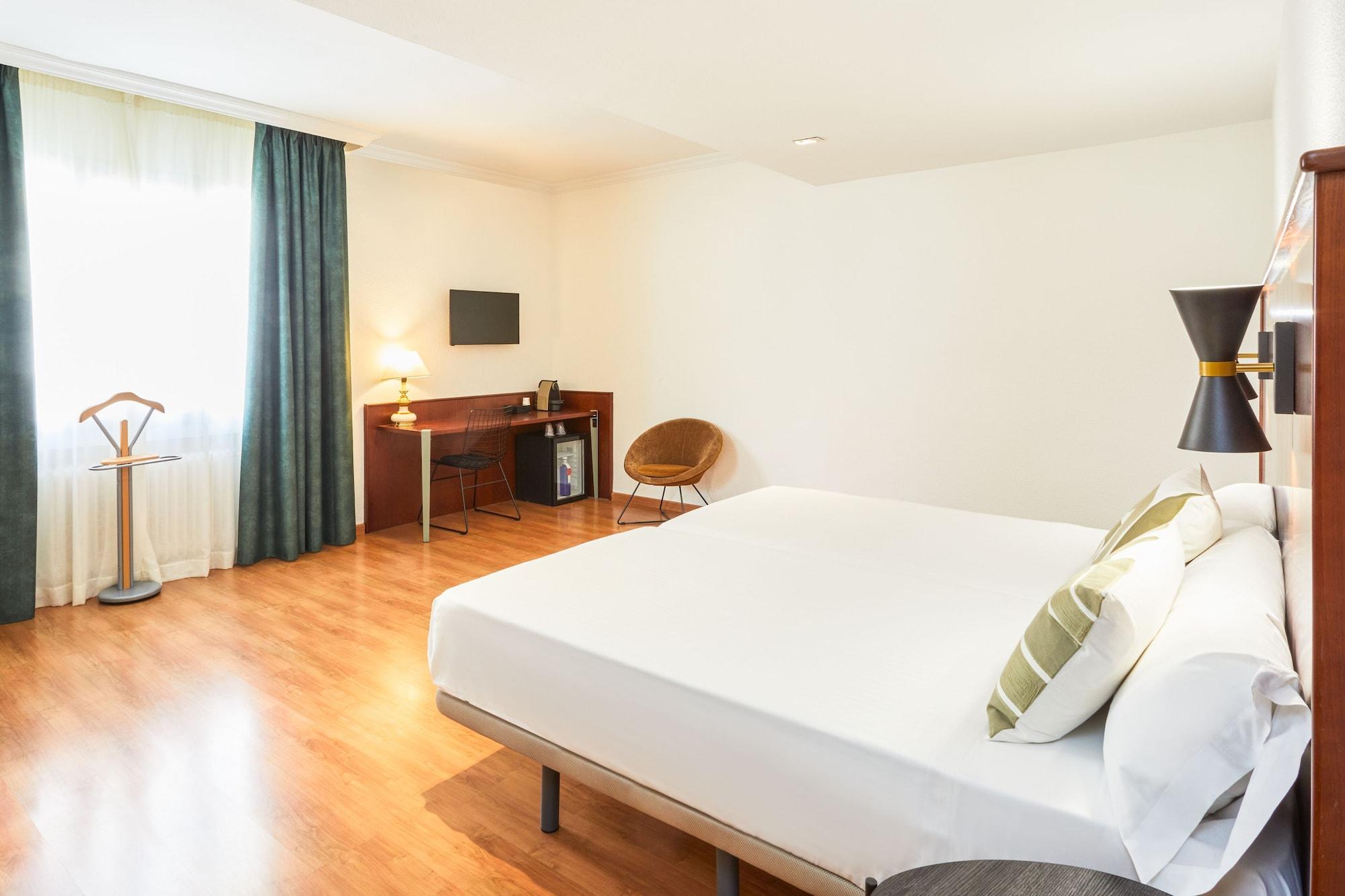 Casón Del Tormes 3*
