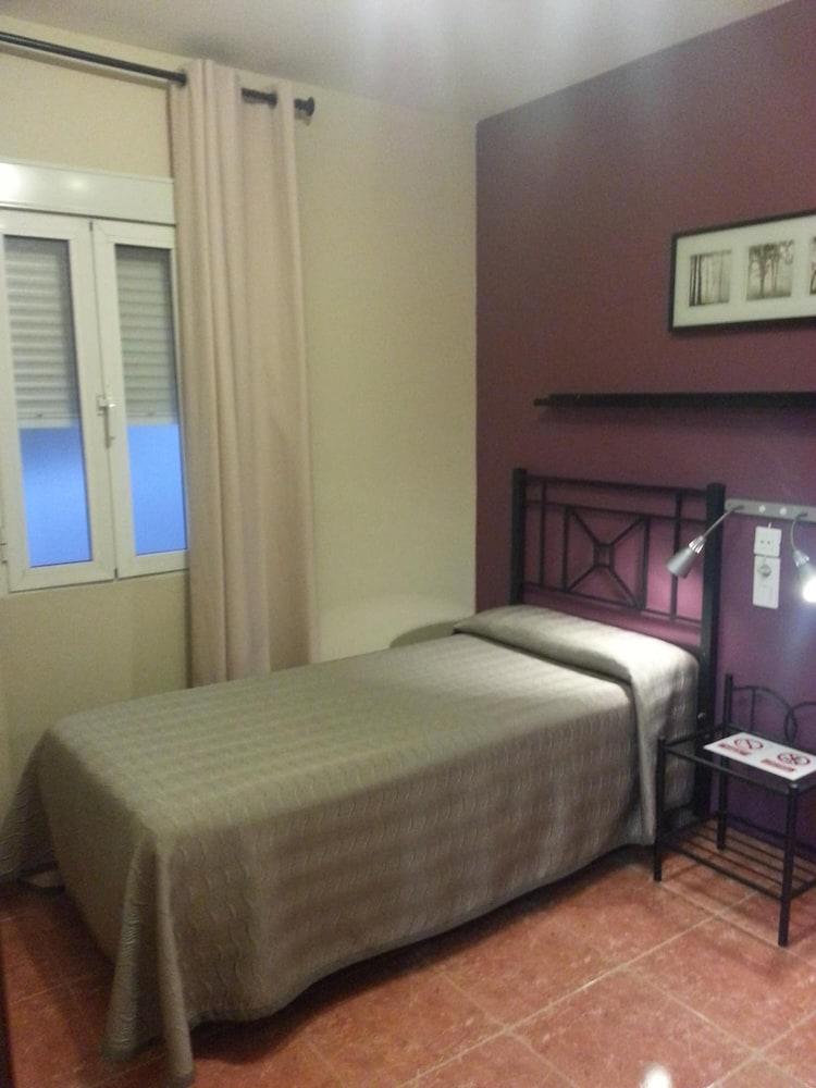 Jentoft Hostal Sevilla