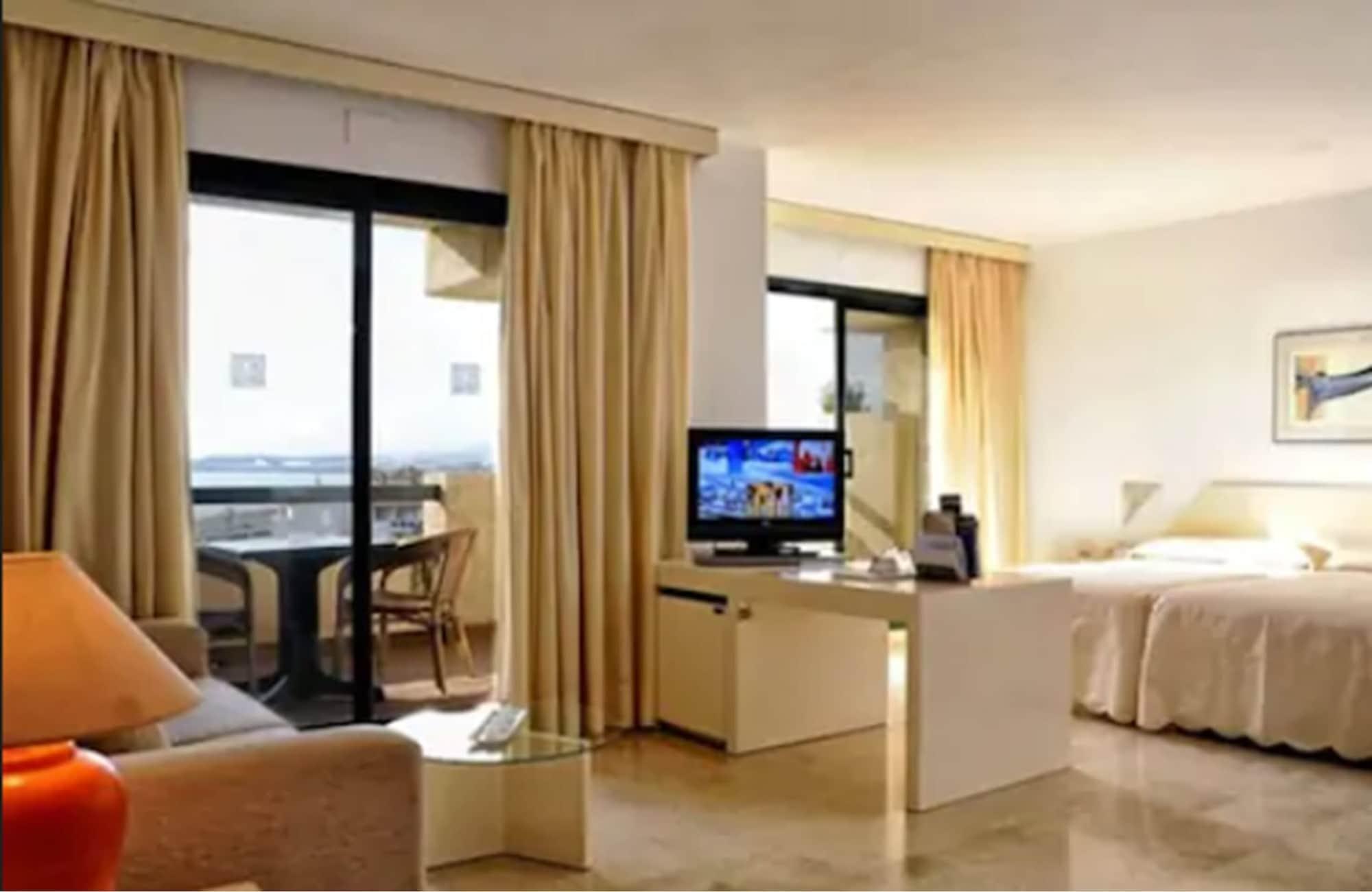 Ar Hotel 4*