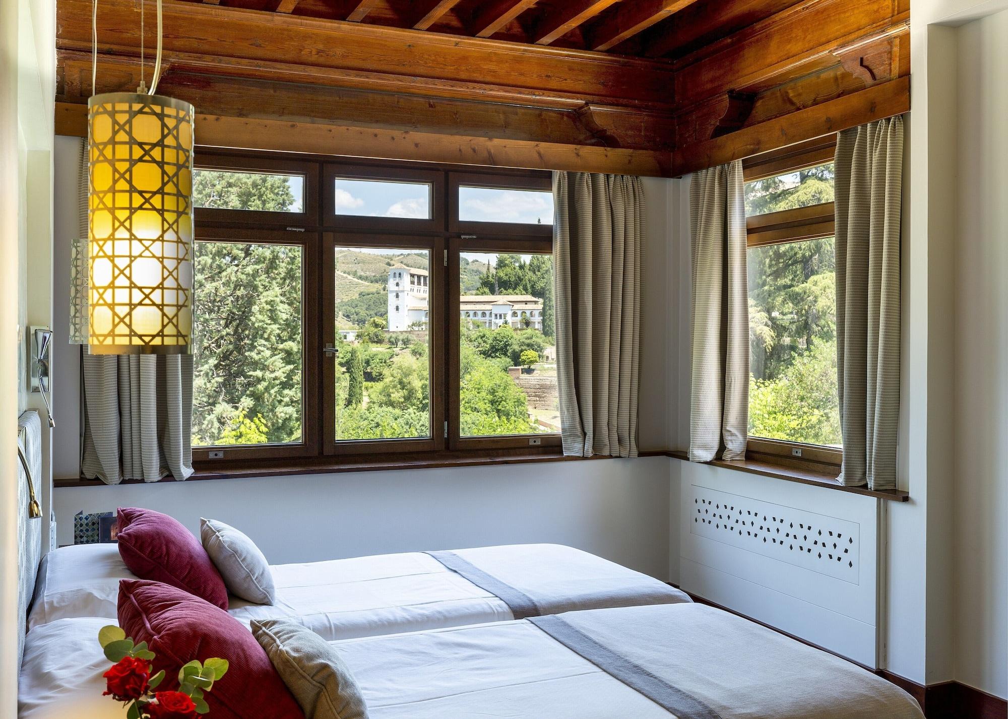Hotel De 4*