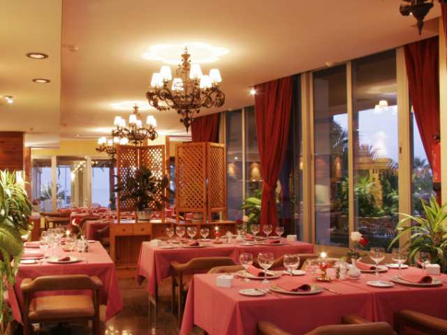 Bajondillo Apartahotel