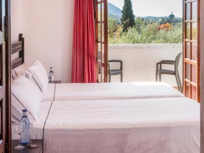 Tugasa Truchas Hotel