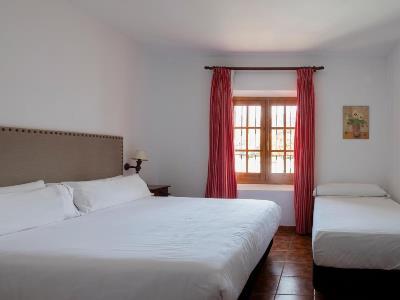 Hotel Tugasa Truchas