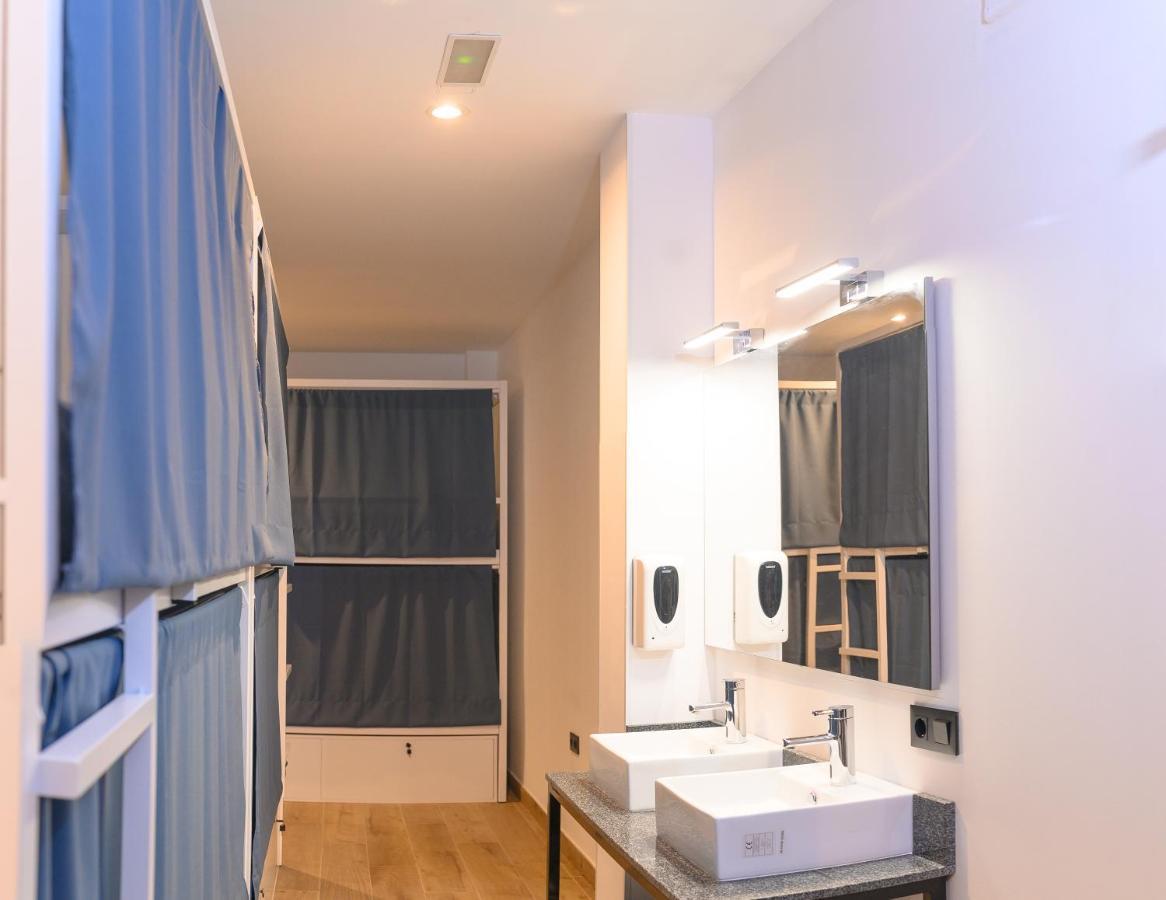 Vad - Youth Age Limit 18-49 Hostal