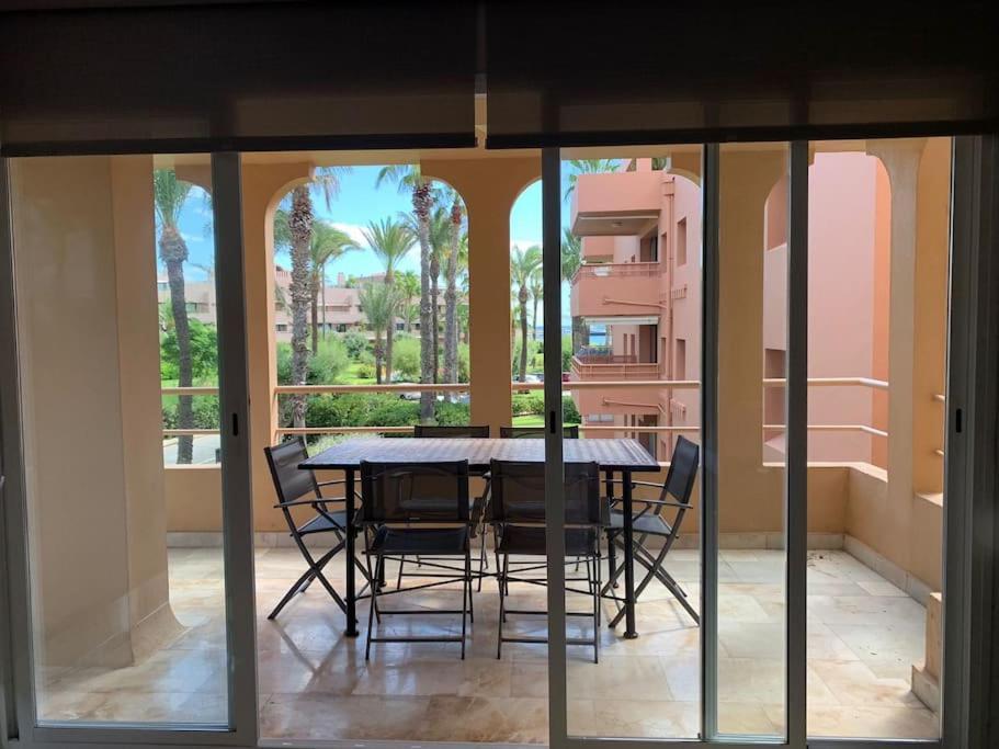 Charming 3 Bedroom With Sea View In The Heart Of