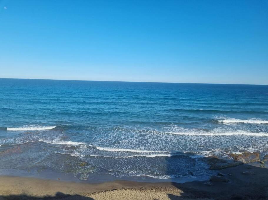 Cerca De La Playa *
