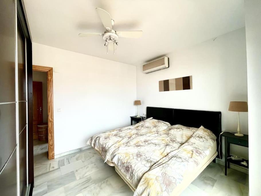 Sunny 2-bedroom With Sea View Apartment