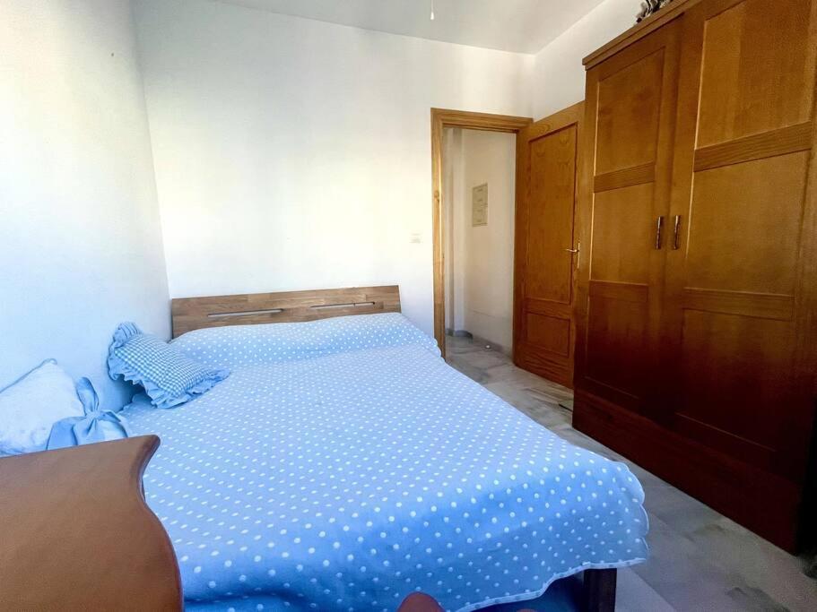 Sunny 2-bedroom With Sea View Apartment