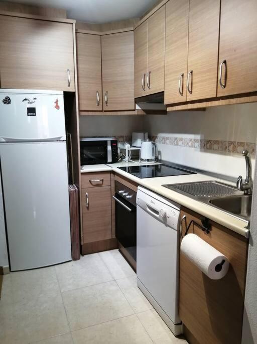 Alicante Airport And Apartamento