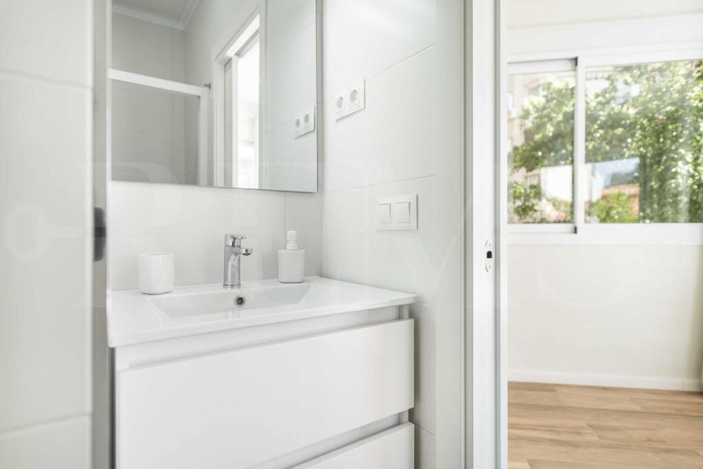Functional And Sunny Near La Union By Rems Apartment