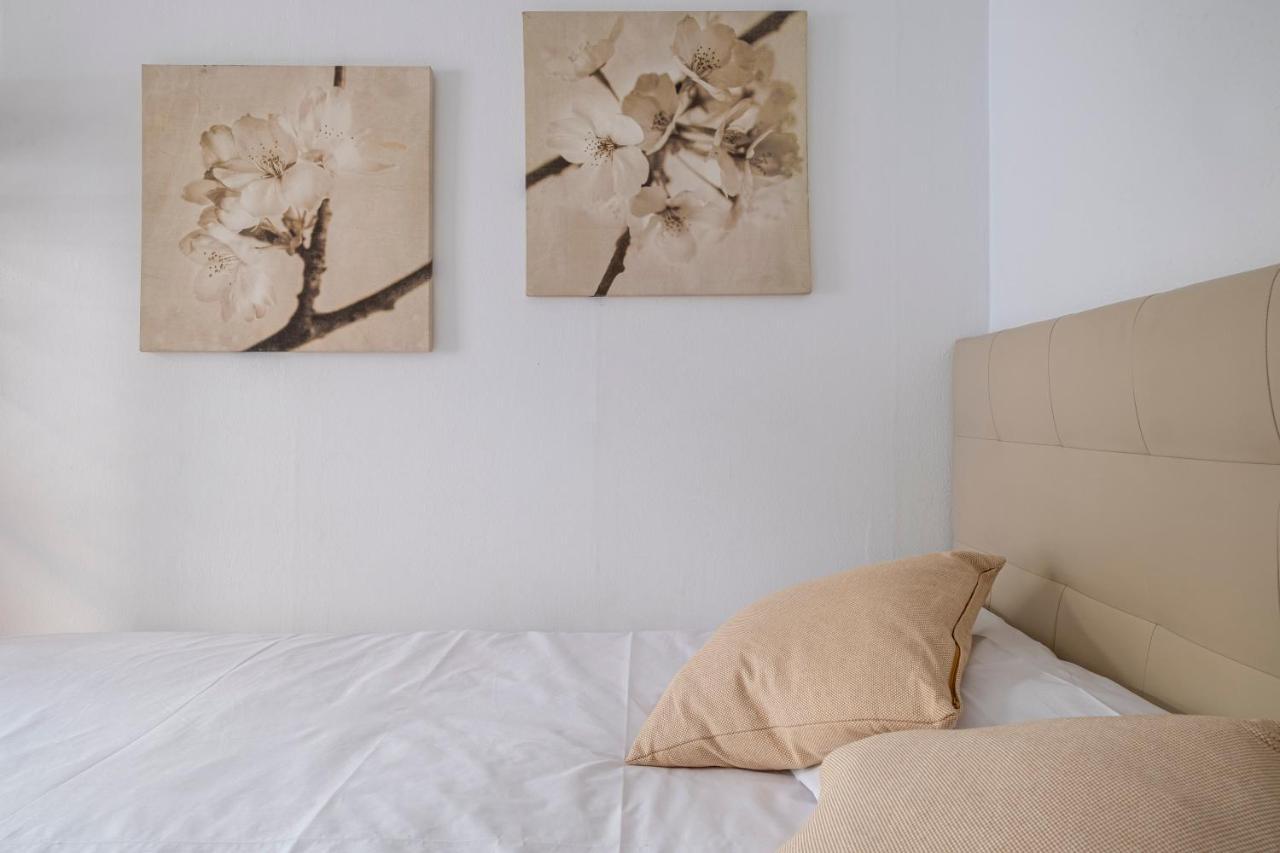 Next To Europa Fira And 20' From Barcelona City Center Apartment *
