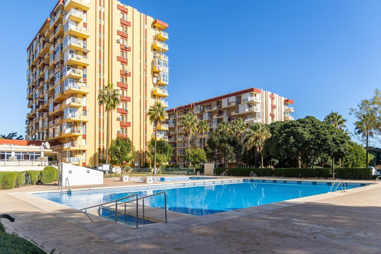 Apartamento Holidays2arroyo De La Miel - With Terrace And Pool 800 Mts From Beach