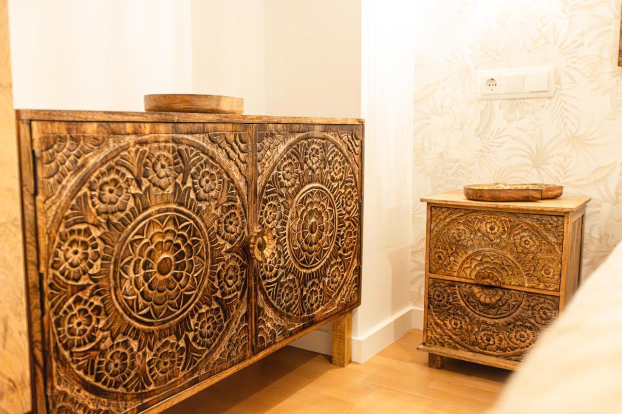 Apartment Hamsa *